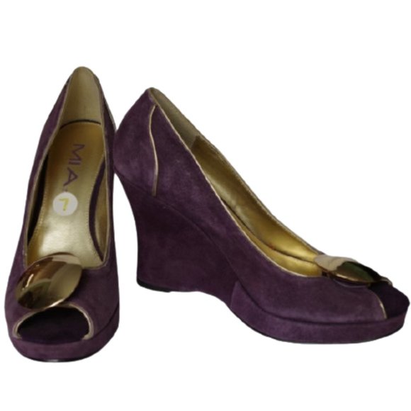 Mia Shoes - Mia Purple Genuine Suede Wedge Heel NWOB- Size 7
